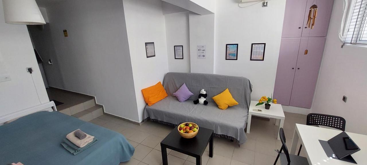 Honeybee 1 - Sunny Studio In The Center Of Rafina 外观 照片