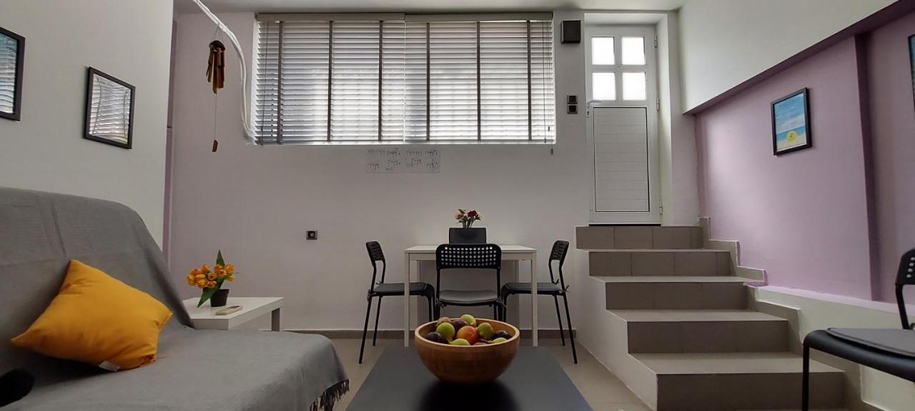 Honeybee 1 - Sunny Studio In The Center Of Rafina 外观 照片